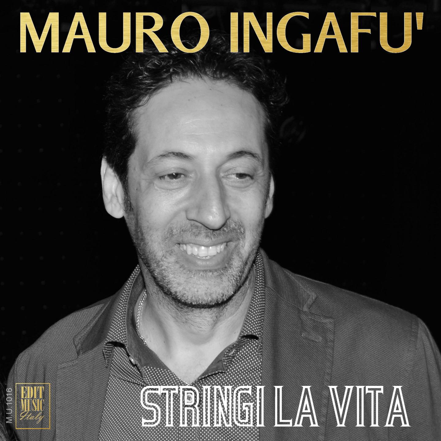 Stringi la vita