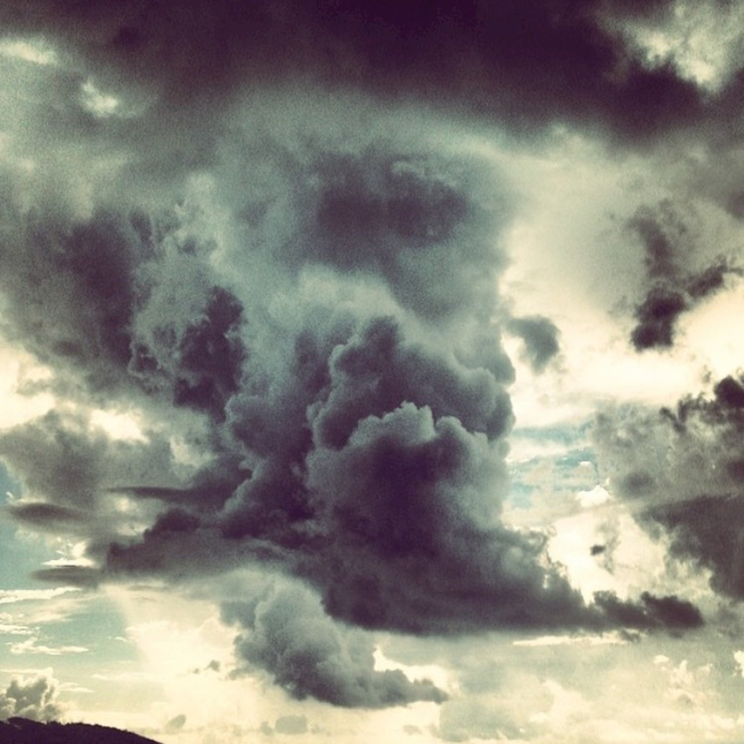 Relaxing Emerald Coast Rain Storm for Sleeping