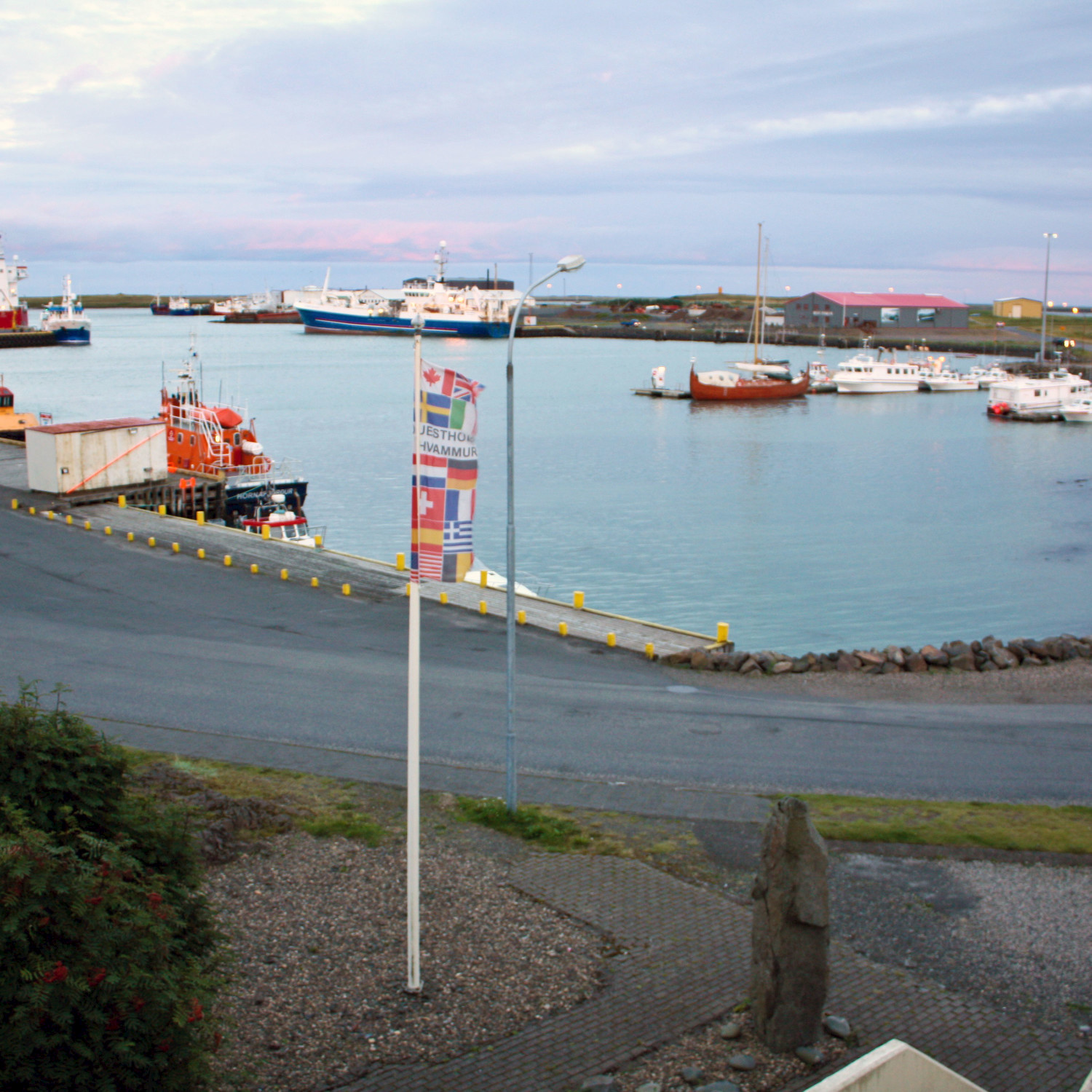 Höfn Harbor - Single