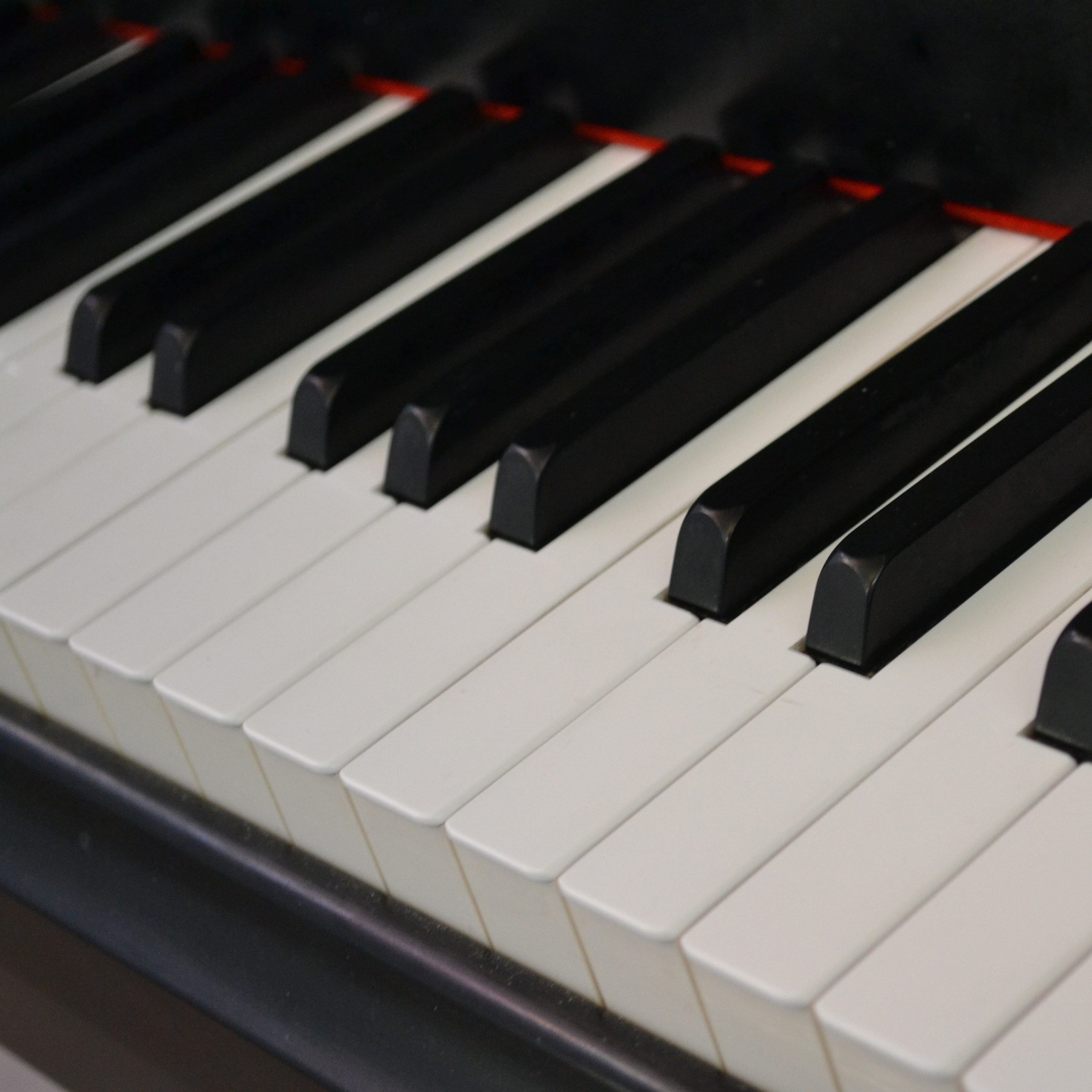 30 Unforgettable Piano Melodies for Instant Relaxation