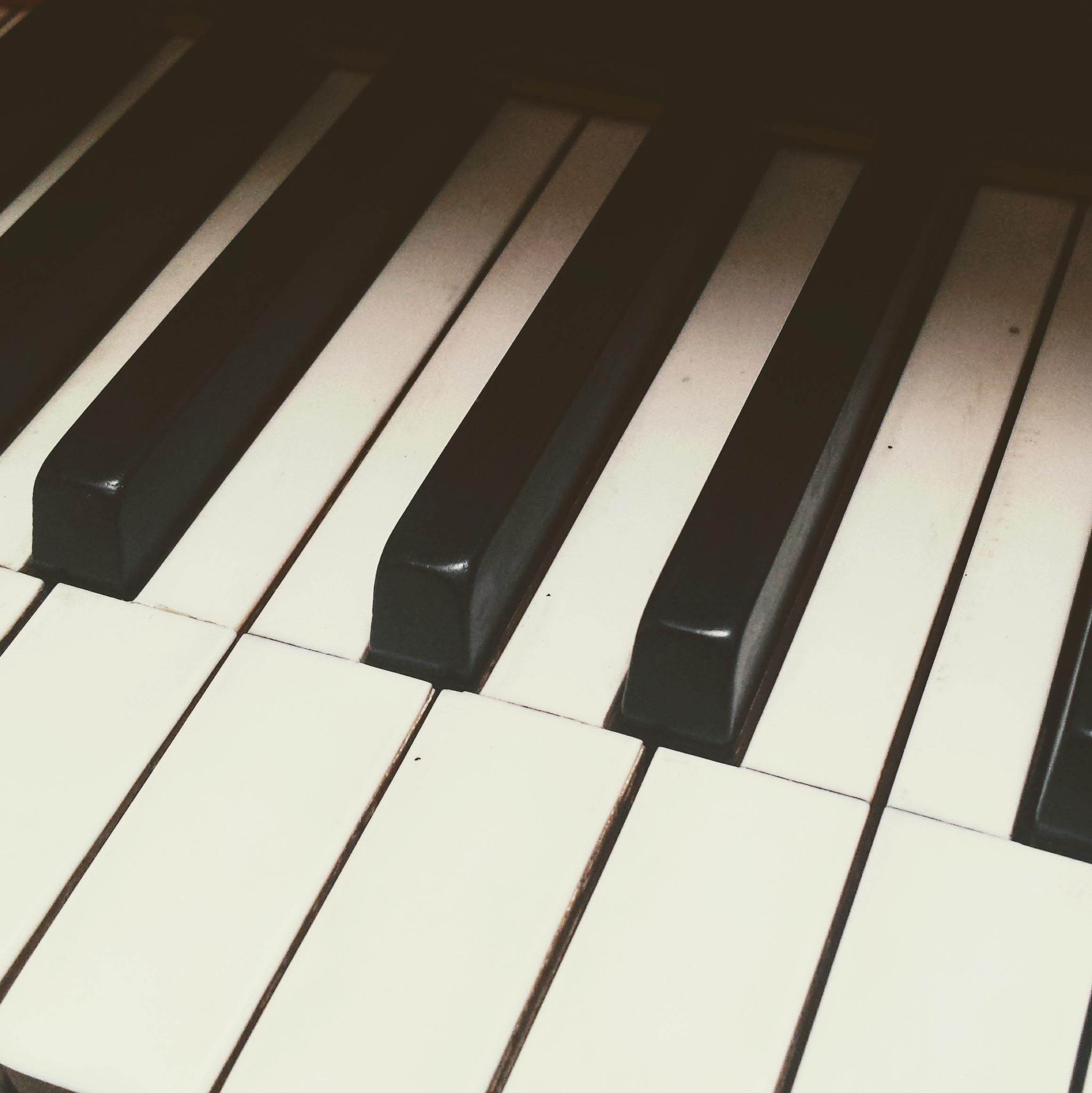 Piano for Two - a Couples' Romantic Piano Mix for an Intimate Ambience