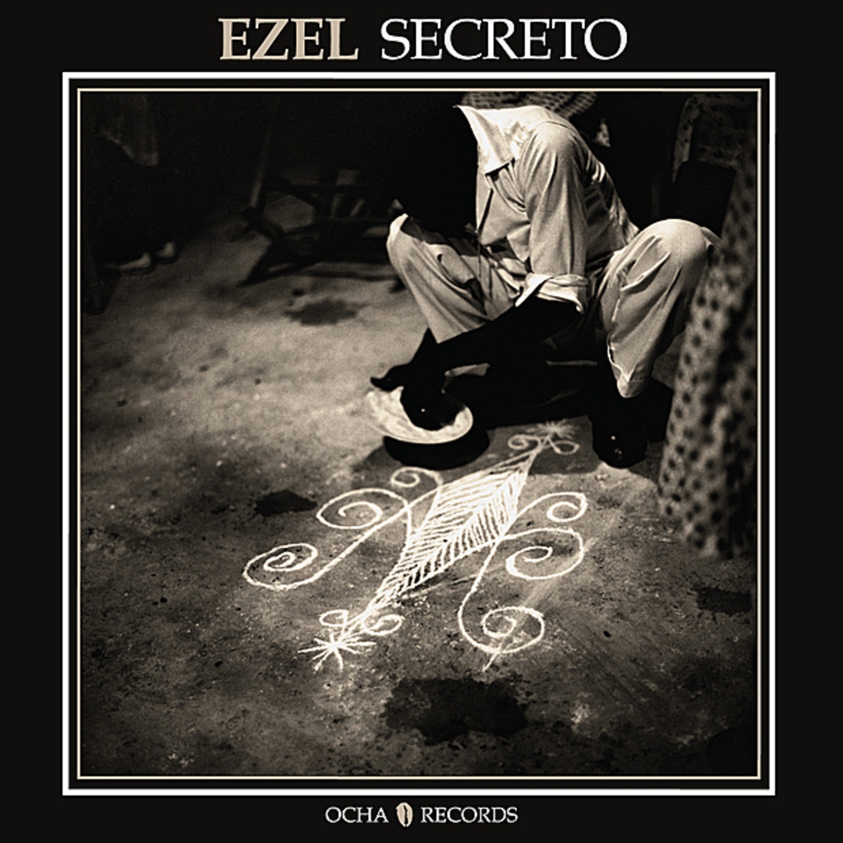 Secreto (feat. Carlos Mena)