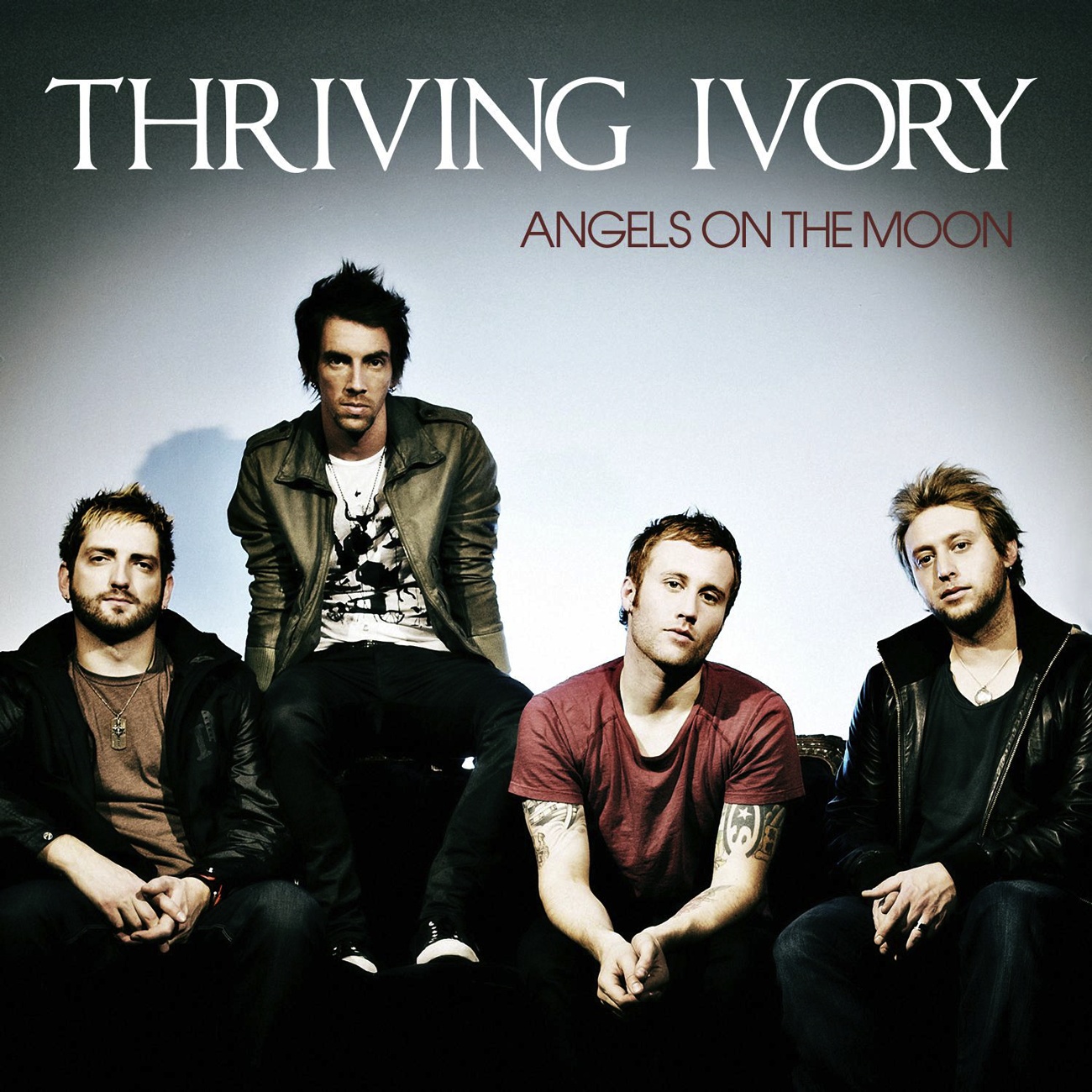 Песня луна рингтон. Angels on the Moon thriving Ivory. Ivory группа. Группа Ivory 3 человека. Песни исполнителя Ivory.