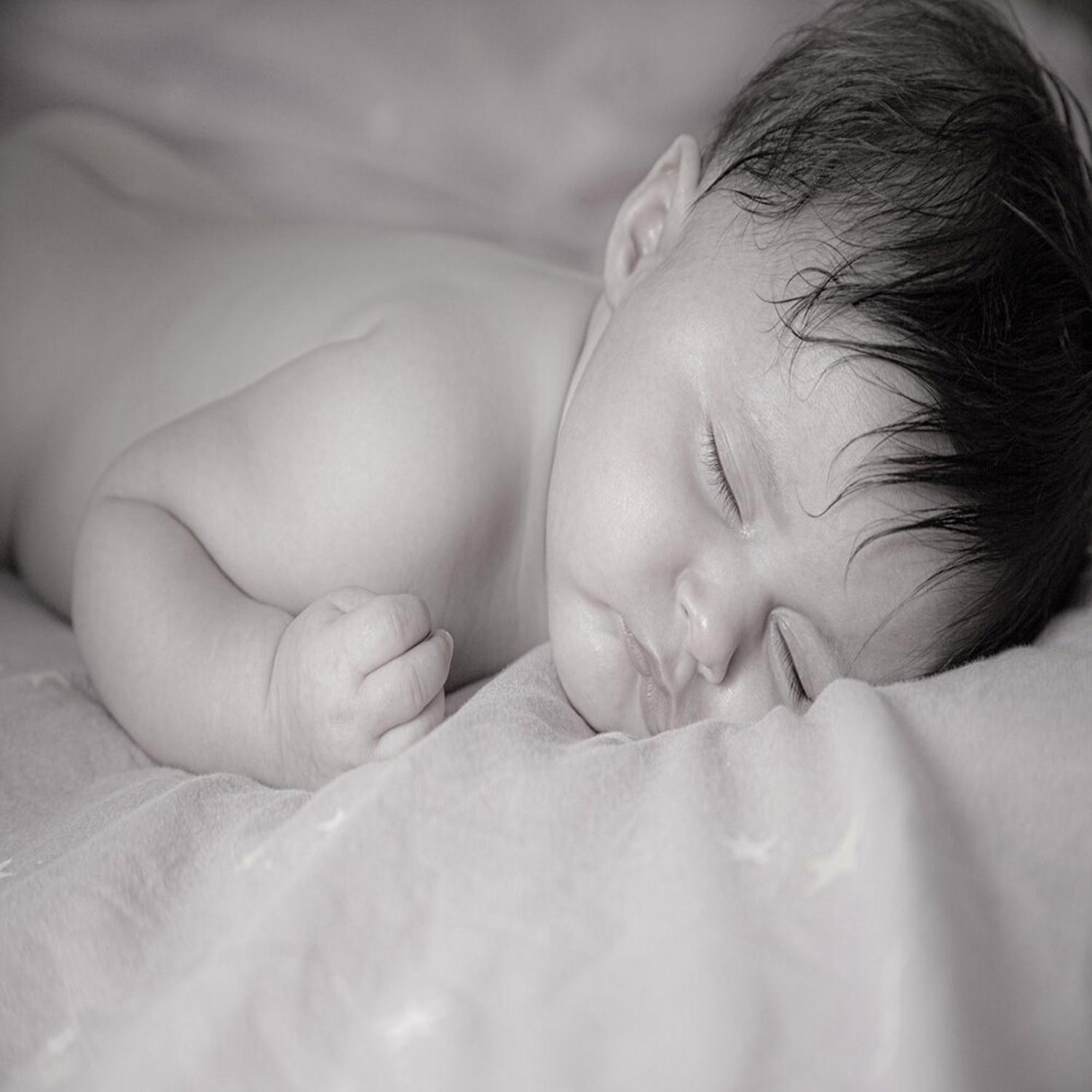 Baby Sleep Aid: Rain Sounds, Sleep, Night Sounds, Bedtime