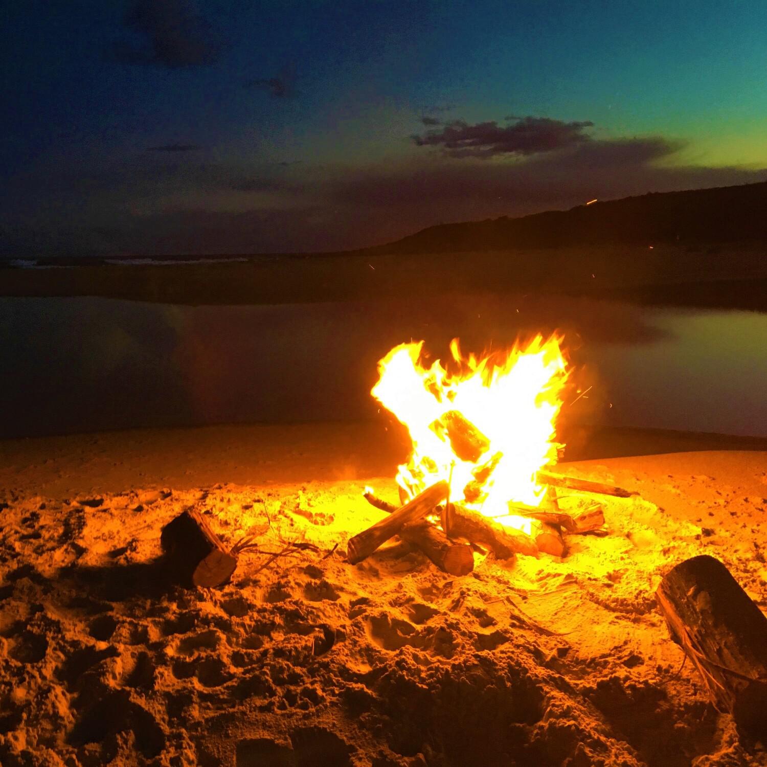 Campfire on a Beach: Flame, Crackling and Waves