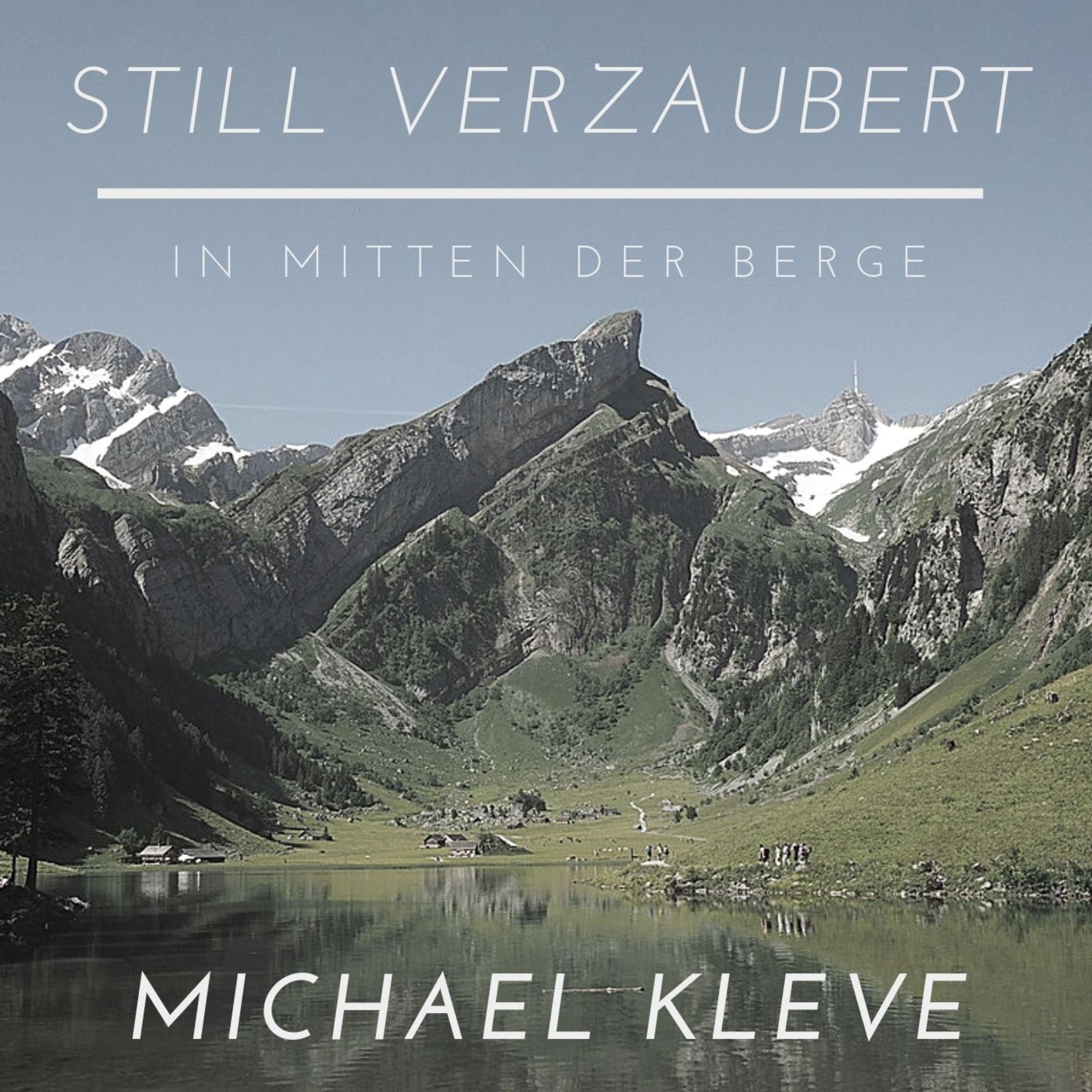 Still verzaubert in mitten der Berge