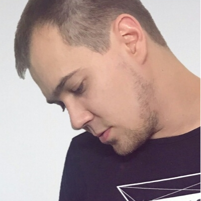 По району с девочкой
